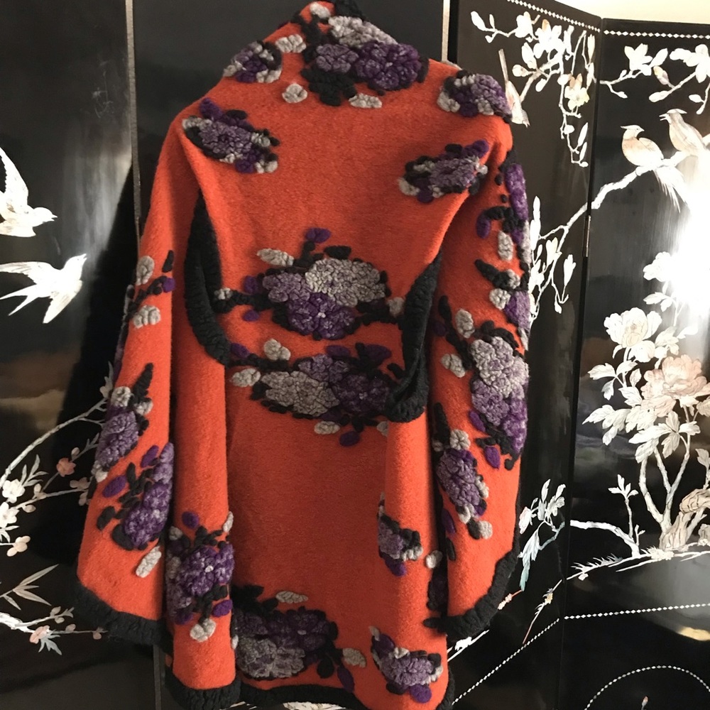 🍑Wool Cape. 50% off - Picture 3 of 4